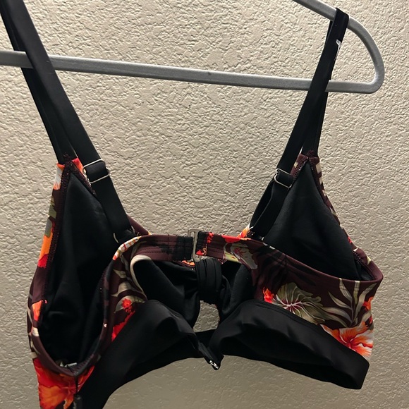 Swim suit top 18  NWT - Picture 3 of 10